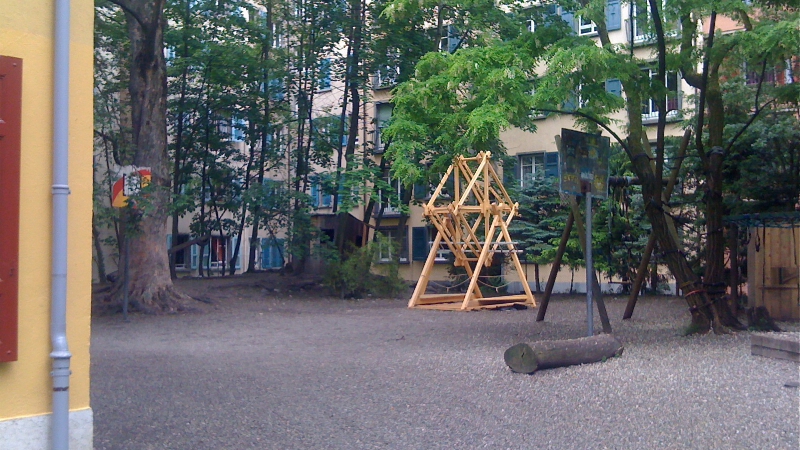 La petite roue népalaise, École Active, Genève 2010